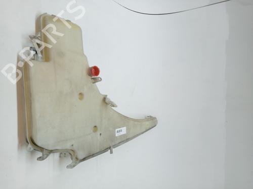 Used Windscreen washer tank BMW 3 (E90) 318 i (129 hp) 26520393