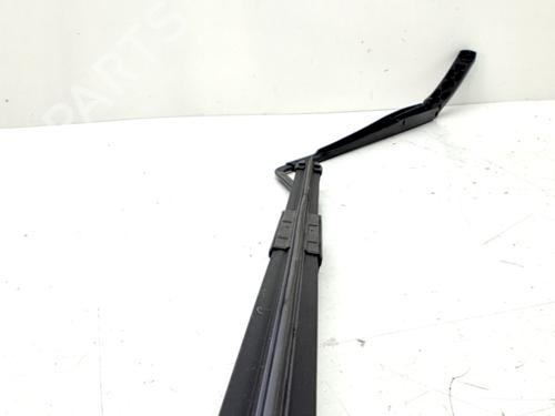 Used Front windshield wiper arm HONDA JAZZ IV (GK_) 1.3 (102 hp) 32289148