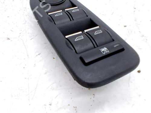 Used Left front window switch Left front window switch FORD KUGA I 2.0 TDCi 4x4 (140 hp) 36767631 36767631