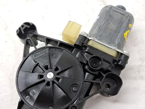 Used Right front window motor AUDI A3 Sportback (8VA, 8VF) 2.0 TDI (150 hp) 23942952