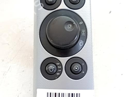 Forlygtekontakt Forlygtekontakt OPEL ASTRA H (A04) 1.9 CDTI (L48) (150 hp) 33761421 33761421