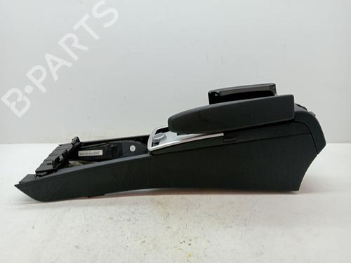 Used Armrest / Center console MERCEDES-BENZ C-CLASS (W204) C 320 CDI (204.022) (224 hp) 23357058