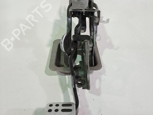 Used Break pedal NISSAN NOTE (E12) 1.2 (80 hp) 23372132
