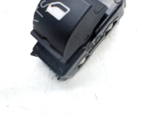 Interrupteur de vitre avant droite OPEL CROSSLAND X / CROSSLAND (P17, P2QO) 1.2 (75) (110 hp) 32106428