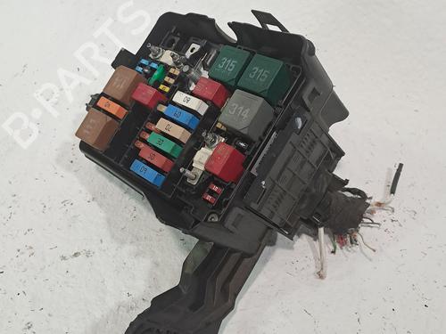 Used Fuse box CITROËN C3 III (SX) 1.6 BlueHDi 75 (75 hp) 25999041