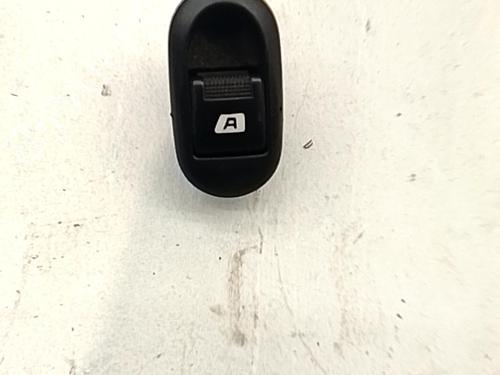 Used Left front window switch Left front window switch CITROËN C2 (JM_) 1.4 HDi (68 hp) 36376643 36376643