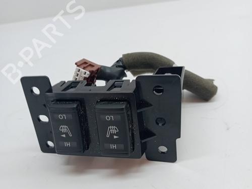 Used Switch NISSAN PULSAR Hatchback (C13) 1.5 dCi (110 hp) 23340263