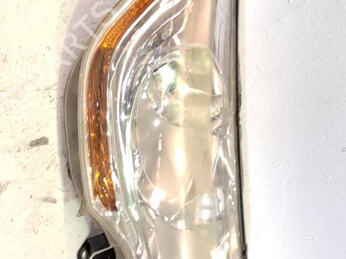 Used Right headlight Right headlight CITROËN C4 II (NC_) 1.6 HDi 90 (92 hp) 33768828 33768828