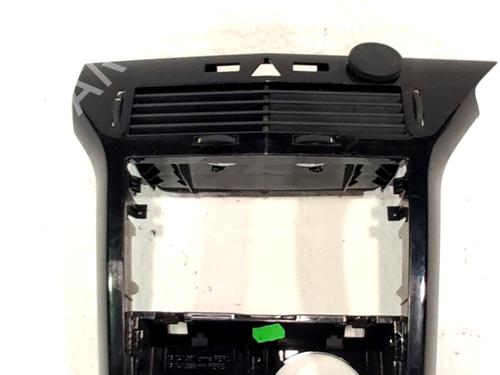 Grille d'aération OPEL ASTRA H Saloon (A04) 1.7 CDTi (L69) (110 hp) 32108106