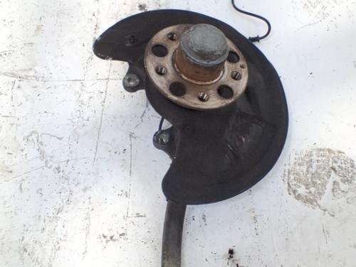 Used Left front steering knuckle Left front steering knuckle MERCEDES-BENZ E-CLASS (W211) E 280 CDI (211.020) (190 hp) 39556897 39556897