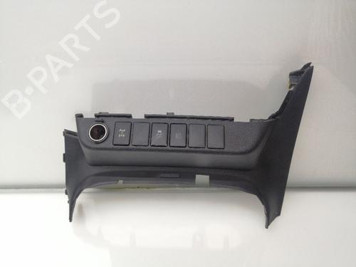 Used Switch TOYOTA HILUX VIII Pickup (_N1_) 2.4 D 4WD (GUN125_, GUN125R) (150 hp) 26315850