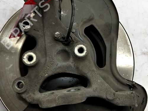 Used Left front steering knuckle Left front steering knuckle MERCEDES-BENZ C-CLASS (W204) C 200 CDI (204.001) (136 hp) 34054838 34054838