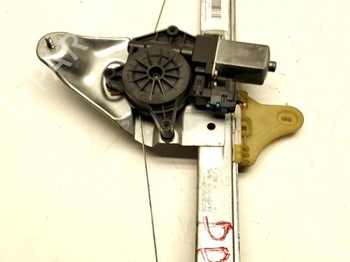 Rudehejsemotor forskærm højre DACIA DUSTER (HM_) 1.5 dCi 110 (HMAB) (109 hp) 30801568