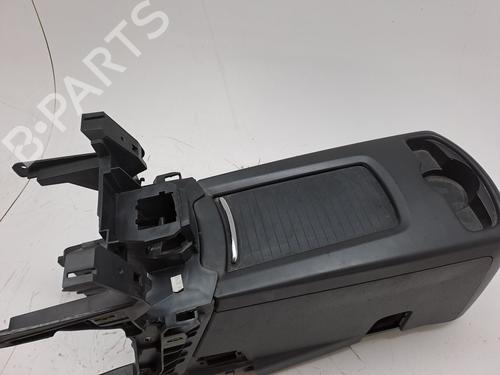 Armrest / Center console PEUGEOT 5008 (0U_, 0E_) 2.0 HDi 150 / BlueHDi 150 | BP23944351I20 