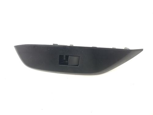Used Right front window switch TOYOTA YARIS (_P21_, _PA1_, _PH1_) 1.5 Hybrid (MXPH10, MXPH11) (116 hp) 29024333