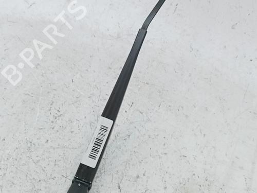 front-windshield-wiper-arm-lynk-co-01-2017-40547021 main image