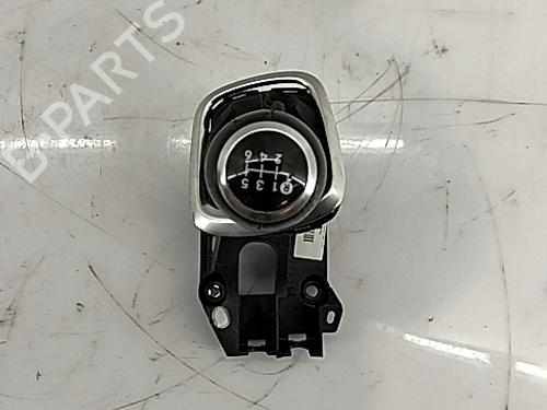 Used Gear lever TOYOTA YARIS (_P13_) 1.5 (NSP131_) (112 hp) 30655804