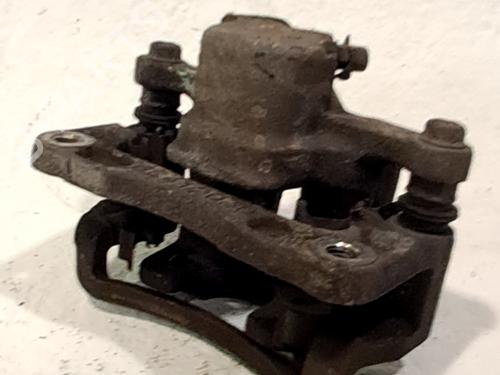 Used Right rear brake caliper CHEVROLET CAPTIVA (C100, C140) 2.0 D 4WD (150 hp) 31701329