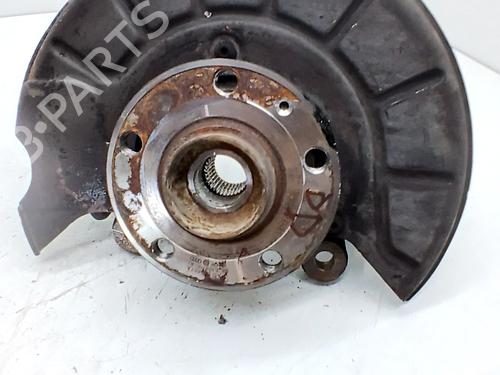 Used Right front steering knuckle Right front steering knuckle VW CADDY IV Box Body/MPV (SAA, SAH) 2.0 TDI (75 hp) 33815708 33815708