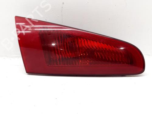 Piloto izquierdo del maletero ALFA ROMEO 147 (937_) 1.9 JTD (937.AXF1A, 937.BXF1A) (101 hp) 32281497