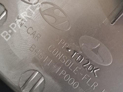 Armrest / Center console KIA VENGA (YN) 1.6 CRDi 128 | BP29990544I20