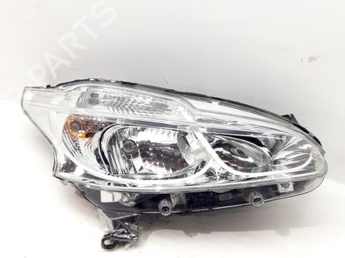 Used Right headlight PEUGEOT 208 I (CA_, CC_) 1.6 HDi / BlueHDi 75 (75 hp) 31700919