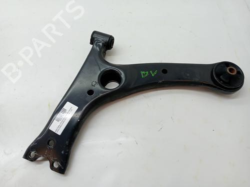 Used Left front suspension arm TOYOTA COROLLA Verso (ZER_, ZZE12_, R1_) 1.8 (ZNR11_, ZNR11R) (129 hp) 23349303