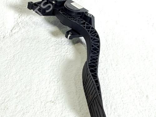 Pedal CHEVROLET CAPTIVA (C100, C140) 2.2 D 4WD (184 hp) 31062059