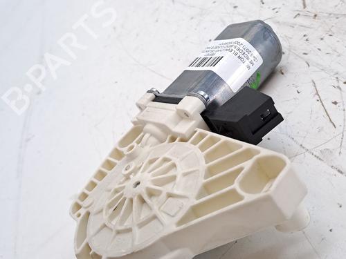 Right front window motor MERCEDES-BENZ B-CLASS Sports Tourer (W245) B 200 CDI (245.208) | BP27672709E20