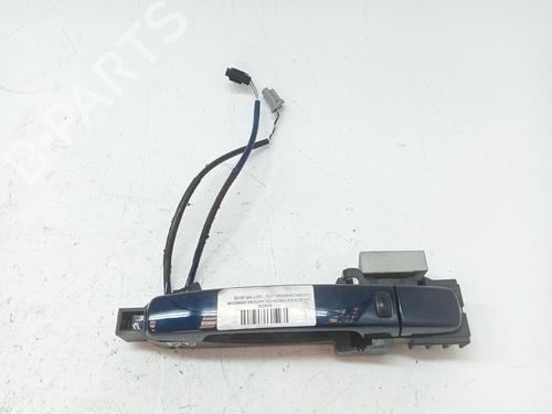 Used Front right exterior door handle NISSAN QASHQAI I (J10, NJ10) 2.0 (141 hp) 27557025