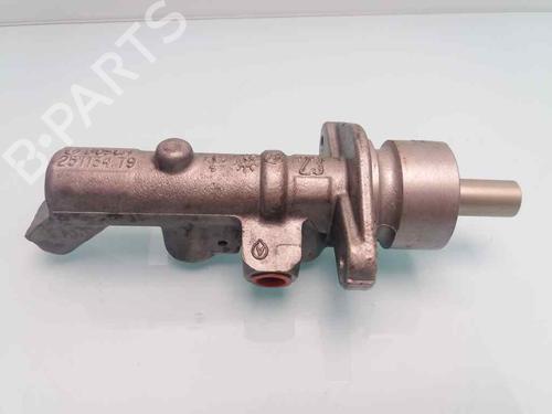 Used Brake master cylinder TOYOTA AVENSIS Estate (_T25_) 2.0 D-4D (CDT250_, CDT250R) (116 hp) 23378237
