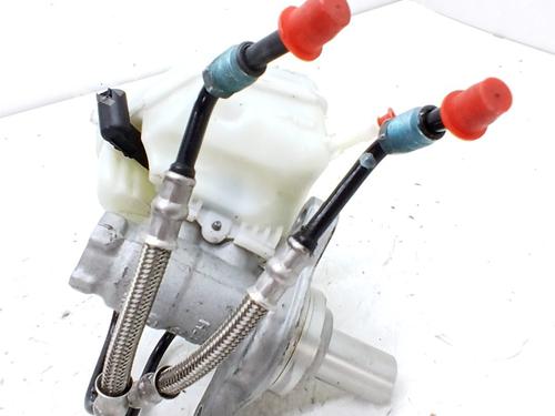 Used Brake master cylinder Brake master cylinder 37590729 37590729