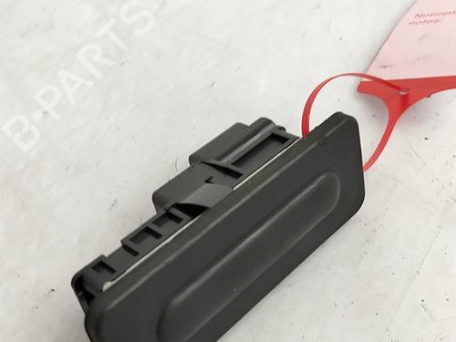 Used Tailgate handle Tailgate handle 37591976 37591976
