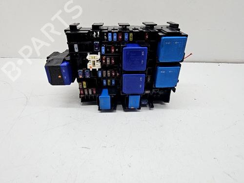 Used Fuse box Fuse box DACIA SANDERO III 1.0 TCe 90 (91 hp) 33037521 33037521