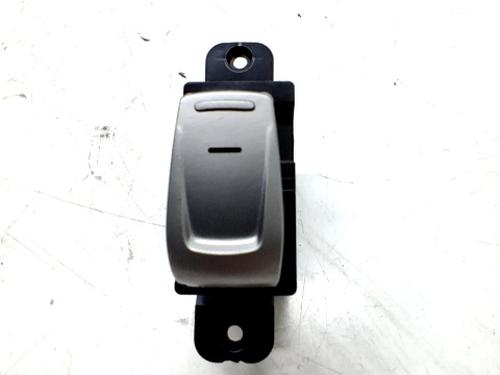 Used Left rear window switch SSANGYONG XLV SUV e-XDi 160 (116 hp) 30920338