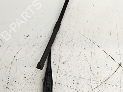 Used Front windshield wiper arm Front windshield wiper arm 38749438 38749438