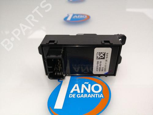 Right front window switch KIA CEE'D (JD) 1.4 CRDi 90 | BP23935821I26 