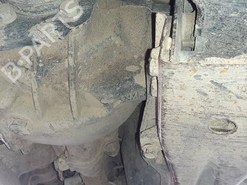 Differential vorne für MITSUBISHI PAJERO III Canvas Top (V6_W, V7_W) 3.2 DI-D (V68W, V78W) (160 hp) 25988994