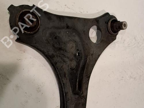 Used Right front suspension arm Right front suspension arm RENAULT TWINGO III (BCM_, BCA_) 0.9 TCe 90 (BCM9, BCM2) (90 hp) 34607911 34607911