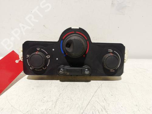 Used Climate control RENAULT CLIO III (BR0/1, CR0/1) 1.5 dCi (C/BR0G, C/BR1G) (68 hp) 25457697