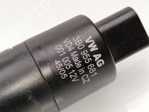 Waschwasserpumpe für VW TOUAREG (7LA, 7L6, 7L7) 2.5 R5 TDI (163 hp) 23649862