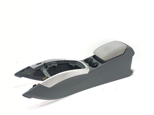 Used Armrest / Center console AUDI Q5 (8RB) 2.0 TDI (150 hp) 29228300