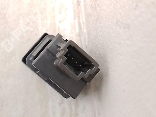 Warning switch TOYOTA C-HR (_X1_) 1.8 Hybrid (ZYX10_, ZYX11_, ZYX10R, ZYX11R) | BP37591390I22 - Image 2