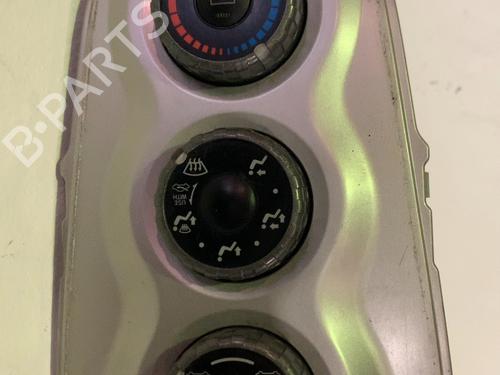 Used Climate control Climate control TOYOTA YARIS (_P9_) 1.4 D-4D (NLP90_, NLP90R) (90 hp) 35967921 35967921