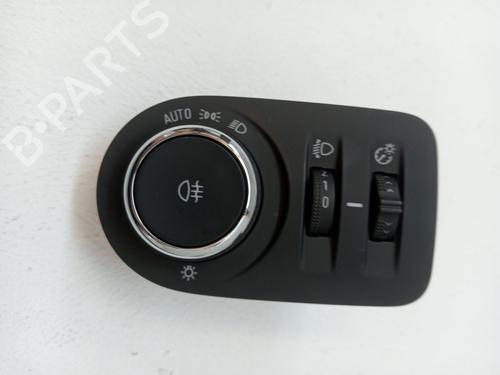 Used Headlight switch OPEL CROSSLAND X / CROSSLAND (P17, P2QO) 1.2 (75) (131 hp) 26492353
