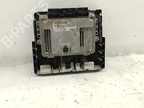 Calculateur moteur (ecu) Calculateur moteur (ecu) 38317895 38317895