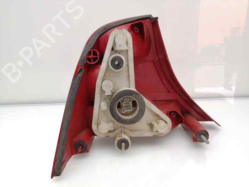 Højre baglygte FORD FOCUS I Saloon (DFW) 1.4 16V (75 hp) 23385861