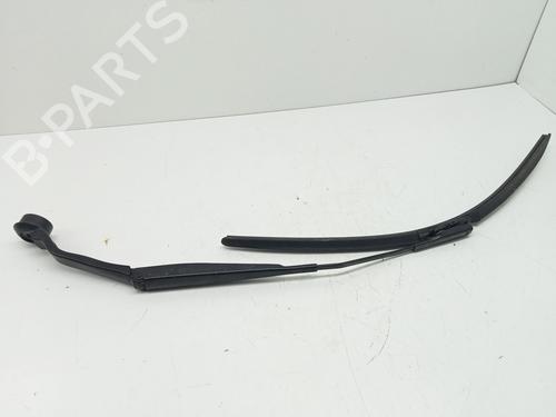 Used Front windshield wiper arm FORD KUGA II (DM2) 2.0 TDCi 4x4 (163 hp) 29228666