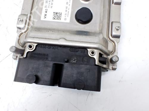 Centralina do motor Centralina do motor VW UP! (121, 122, BL1, BL2, BL3, 123) 1.0 (75 hp) 34114673 34114673