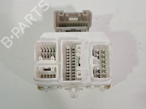 Boîte à Fusibles MITSUBISHI COLT VI (Z3_A, Z2_A) 1.3 (Z21A) (95 hp) 23371860